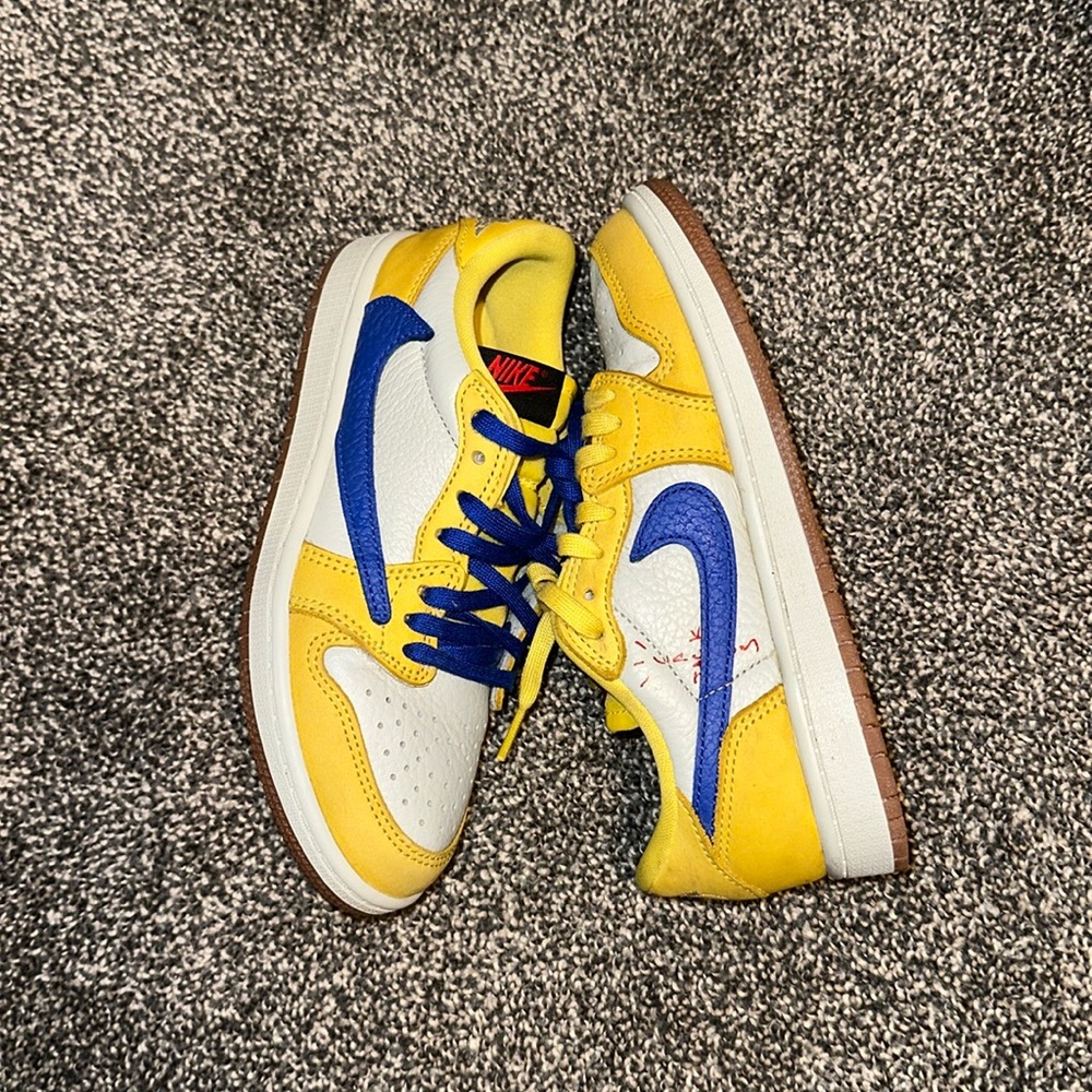 Travis Scott, Cactus Jack Nike Kids size 1.5, only worn twice.